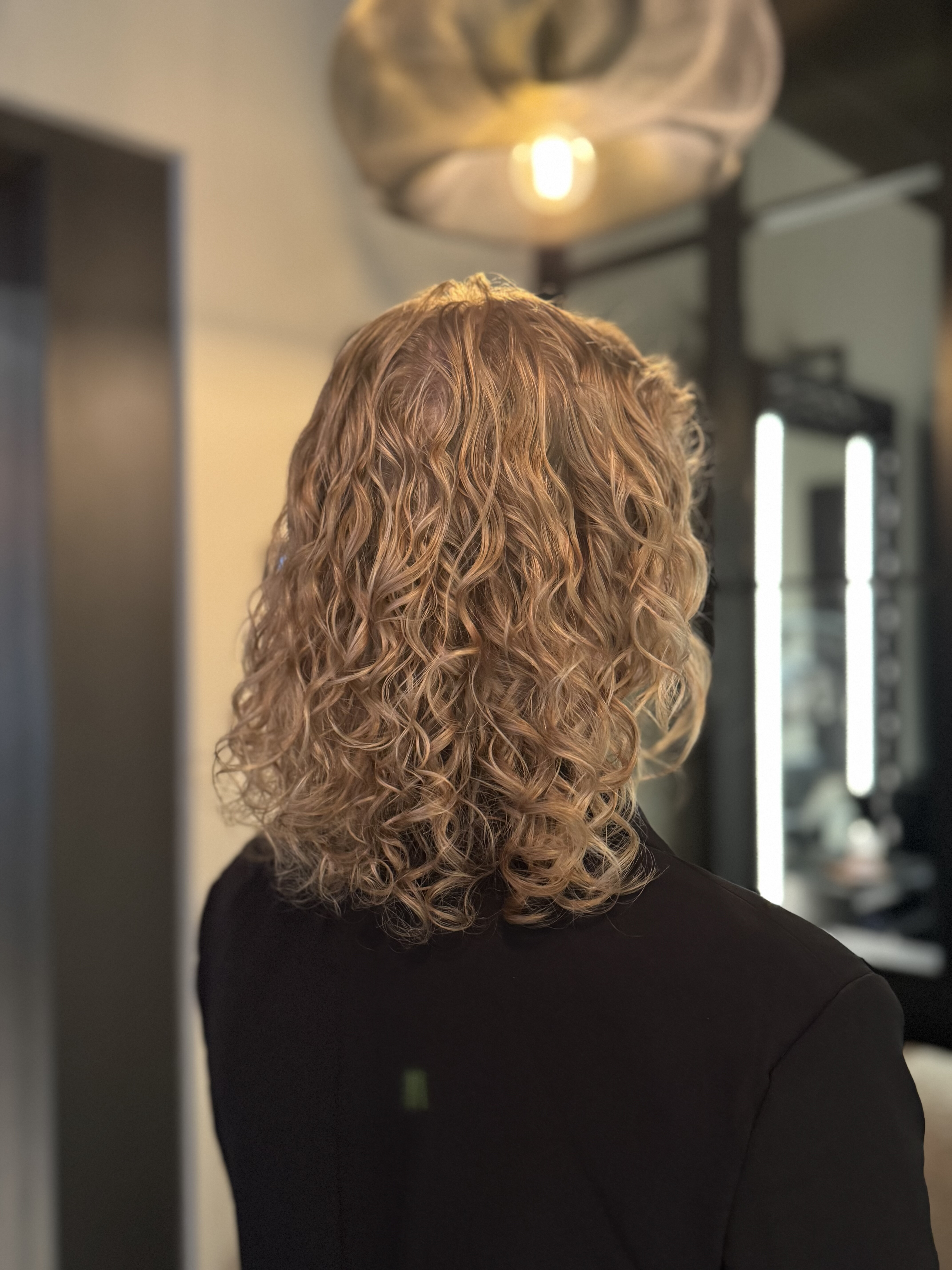 Golden locks | Victor Noblesse